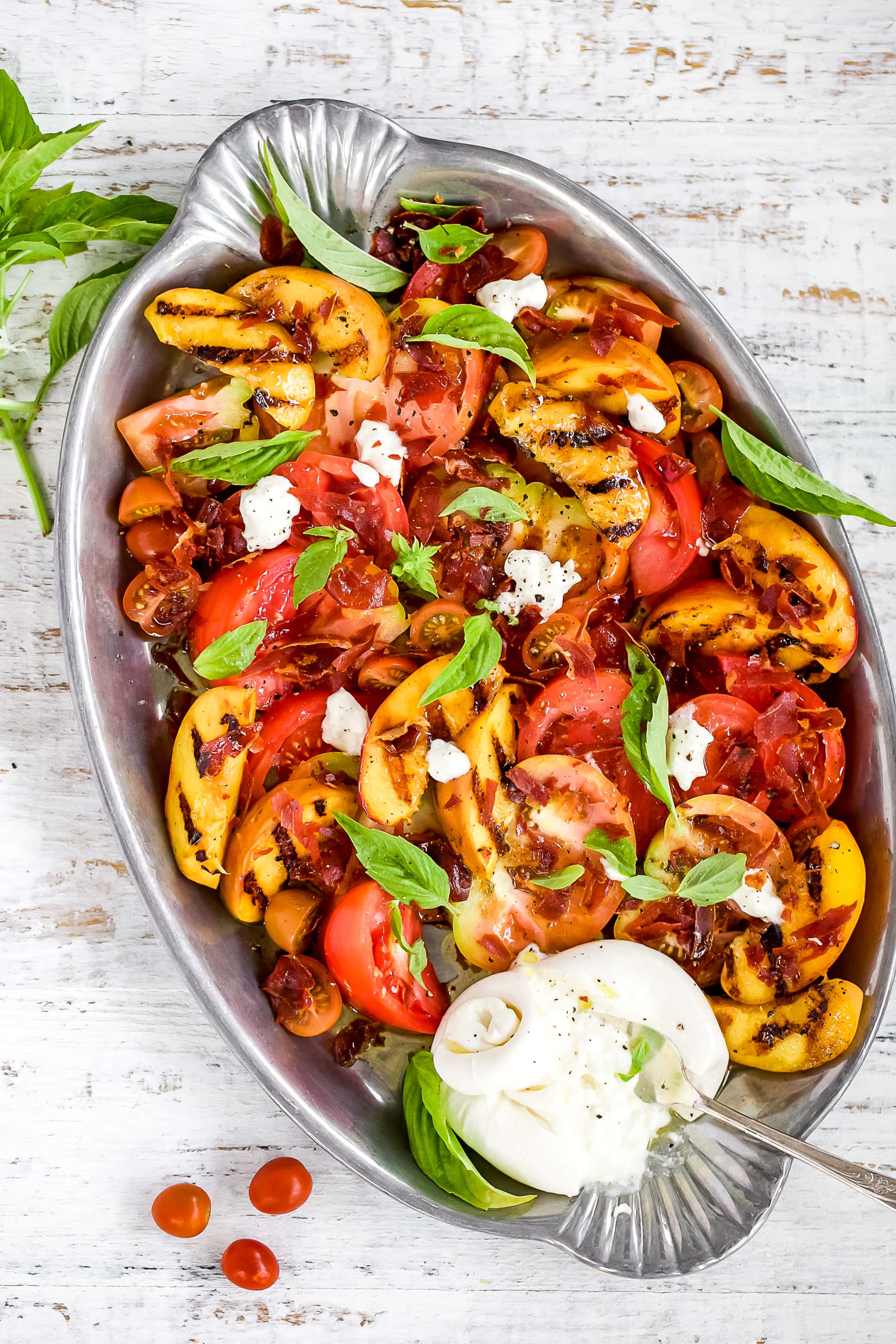 TomatoPeachBurrataSalad1.jpg
