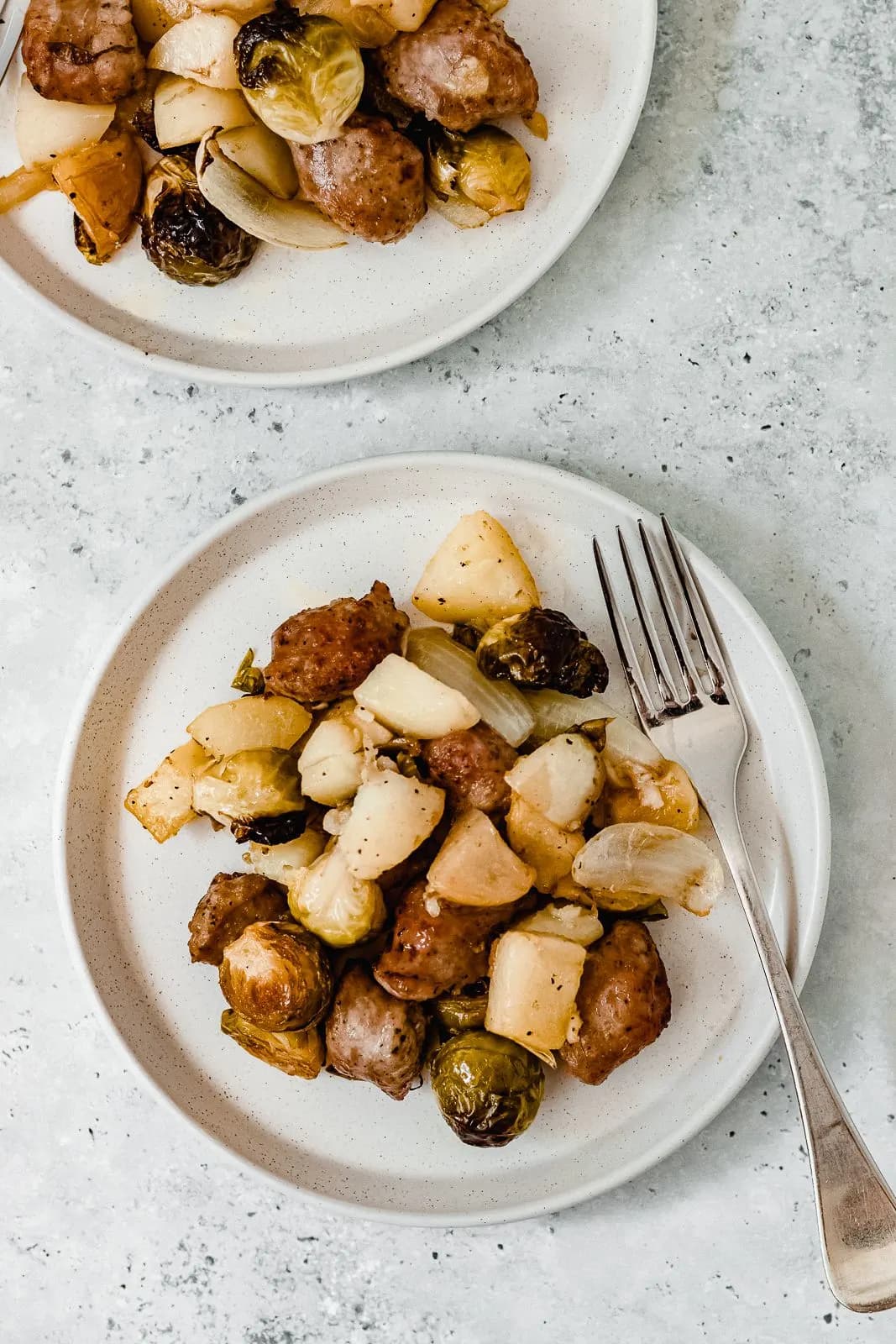 One Pan Honey Garlic Sausage, Apples & Veggies